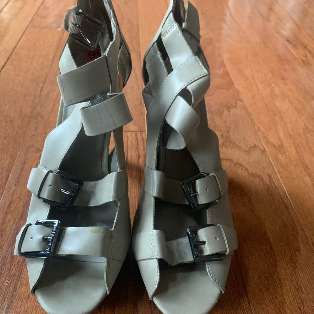 Women’s Shoes